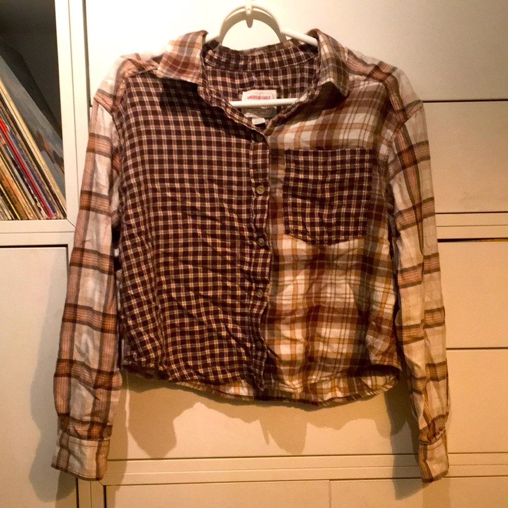 American Eagle Plaid Brown Tshirt